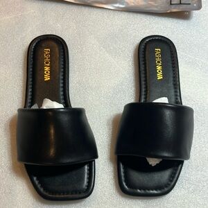 FN Skyler slides flats. New